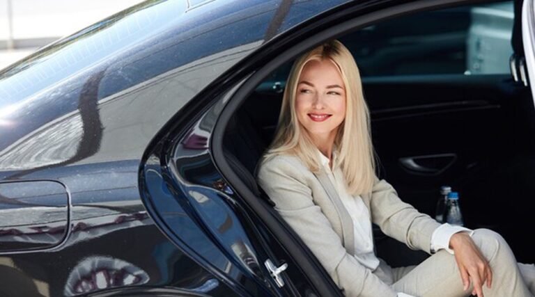 The Ultimate Guide to Stress-Free Orlando Airport Transfers (MCO & SFB)